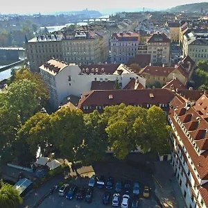https://pytloun-old-armoury-hotel-prague.praguehotelsweb.com
